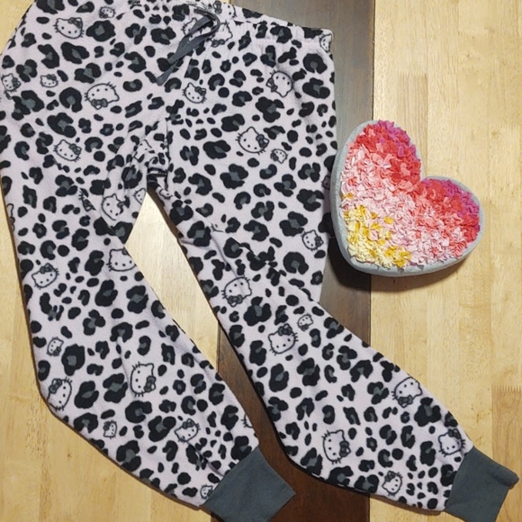 Licensed Print Hello Kitty Pajamas - Picture 3 of 9